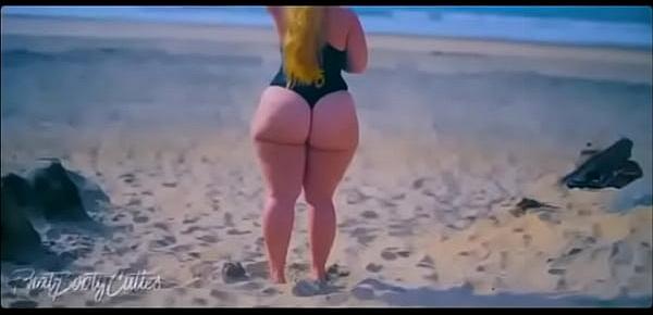  Fat booty model